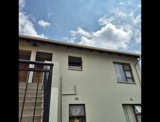 2 BEDROOM PROPERTY TO RENT IN PARKRAND